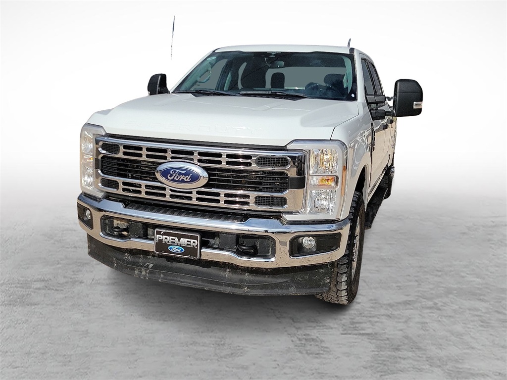 2023 Ford F-350 XLT photo 4