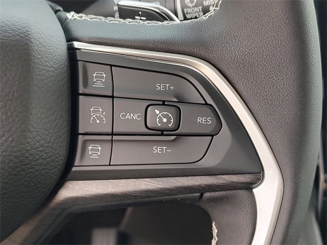 2025 Jeep Grand Cherokee Limited photo 19