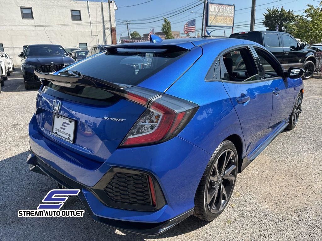 2018 Honda Civic Sport photo 8