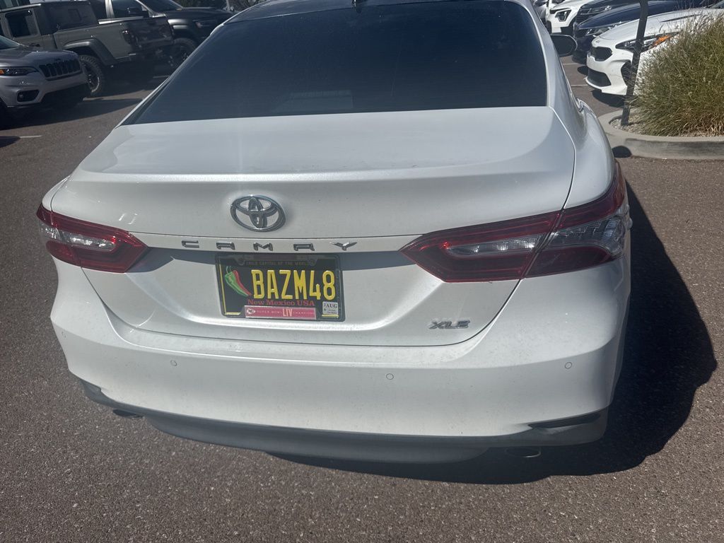 2018 Toyota Camry XLE photo 6