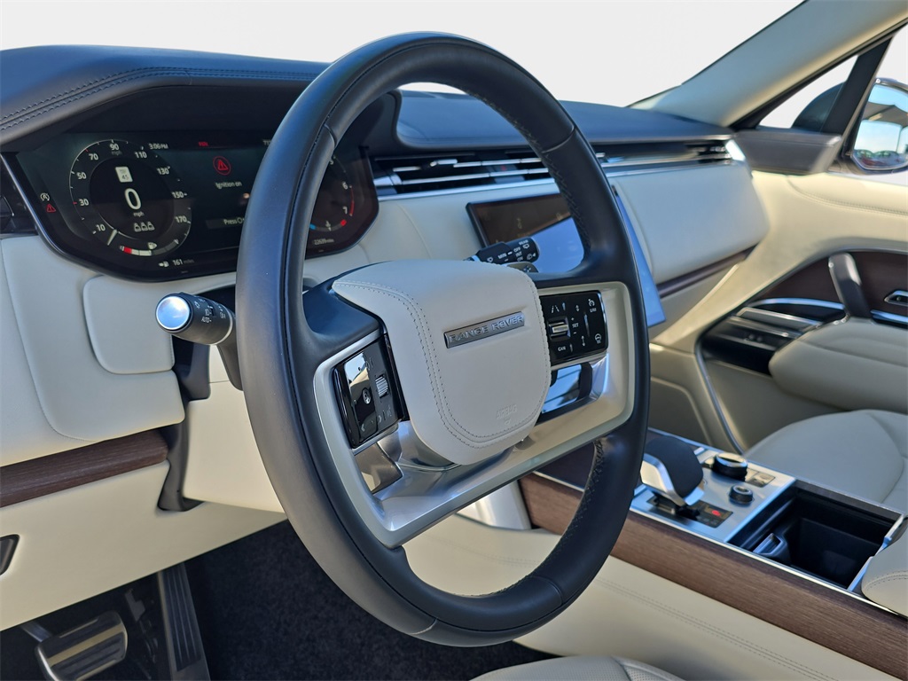 2023 Land Rover Range Rover SE photo 14