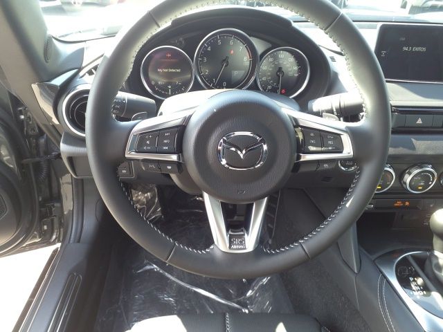 2025 Mazda MX-5 Miata Miata RF Grand Touring photo 8