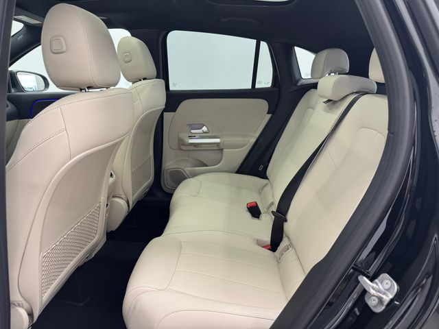 2025 Mercedes Benz GLA 250 photo 19