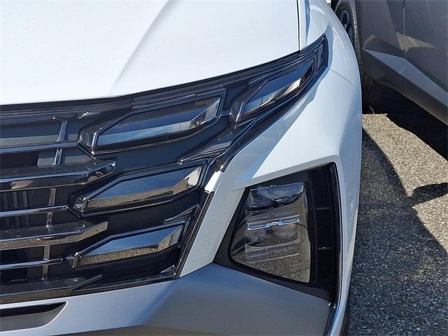 2025 Hyundai Tucson Hybrid Limited photo 4