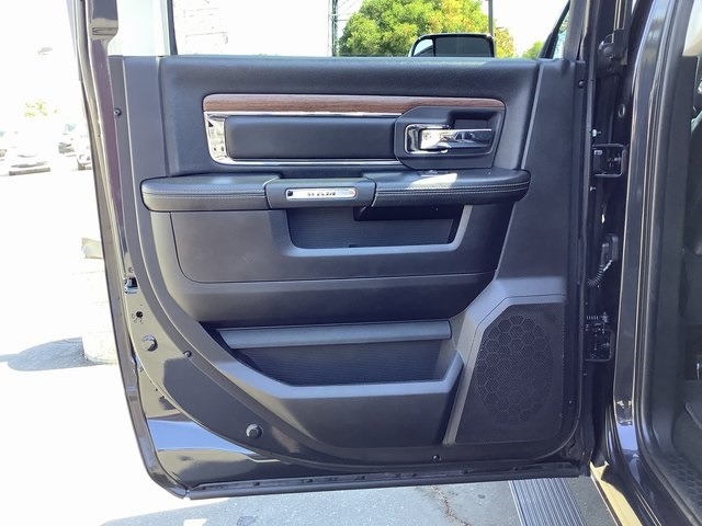 2017 Ram 2500 Laramie photo 24