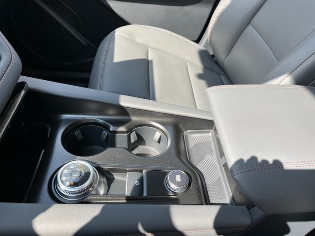 2025 Ford Explorer photo 33
