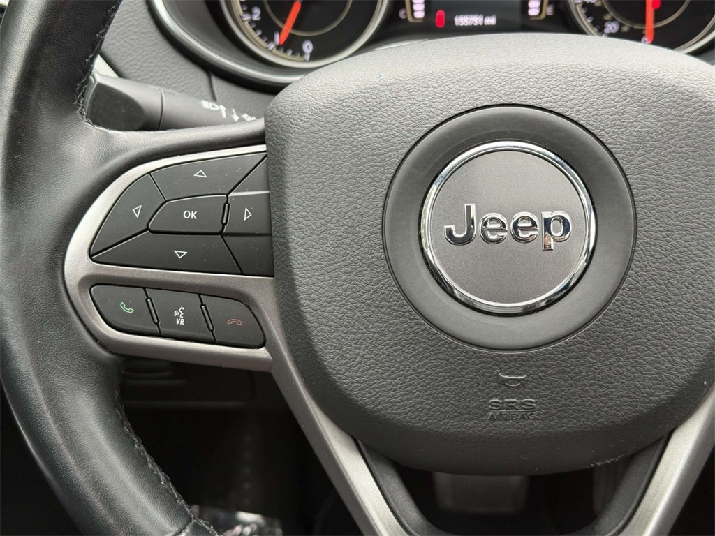 2021 Jeep Cherokee Latitude Lux photo 21
