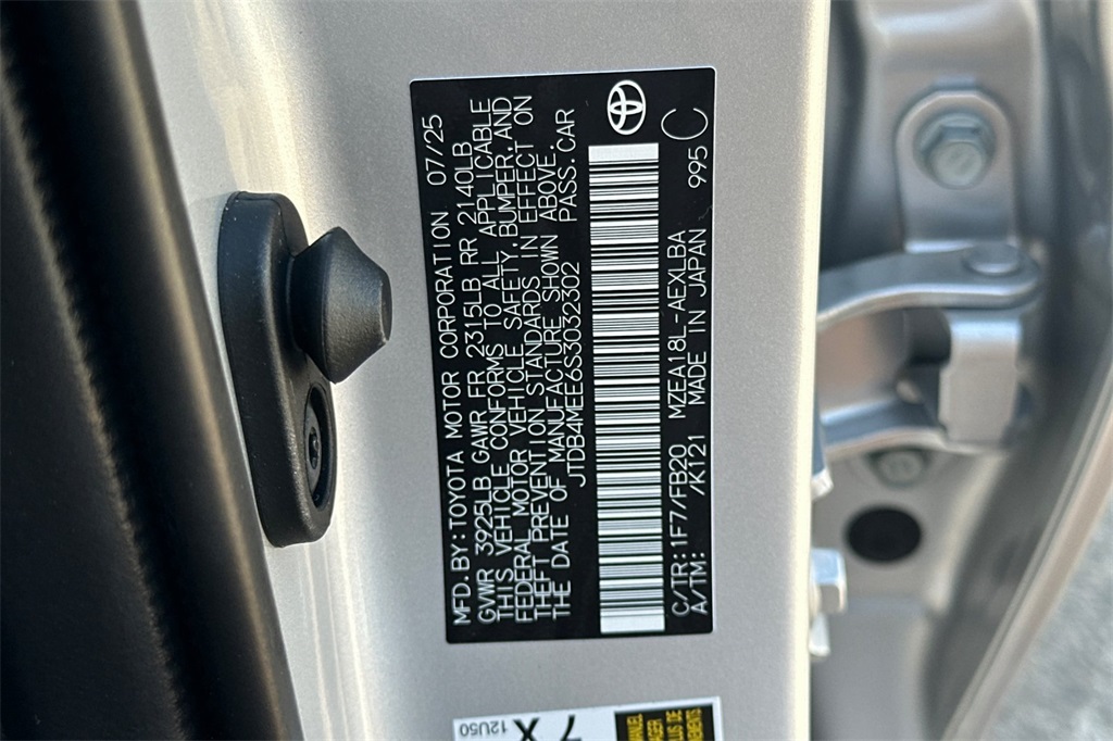 2025 Toyota Corolla LE photo 25