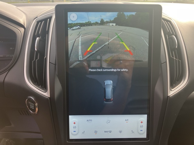 2024 Ford Edge SEL photo 25