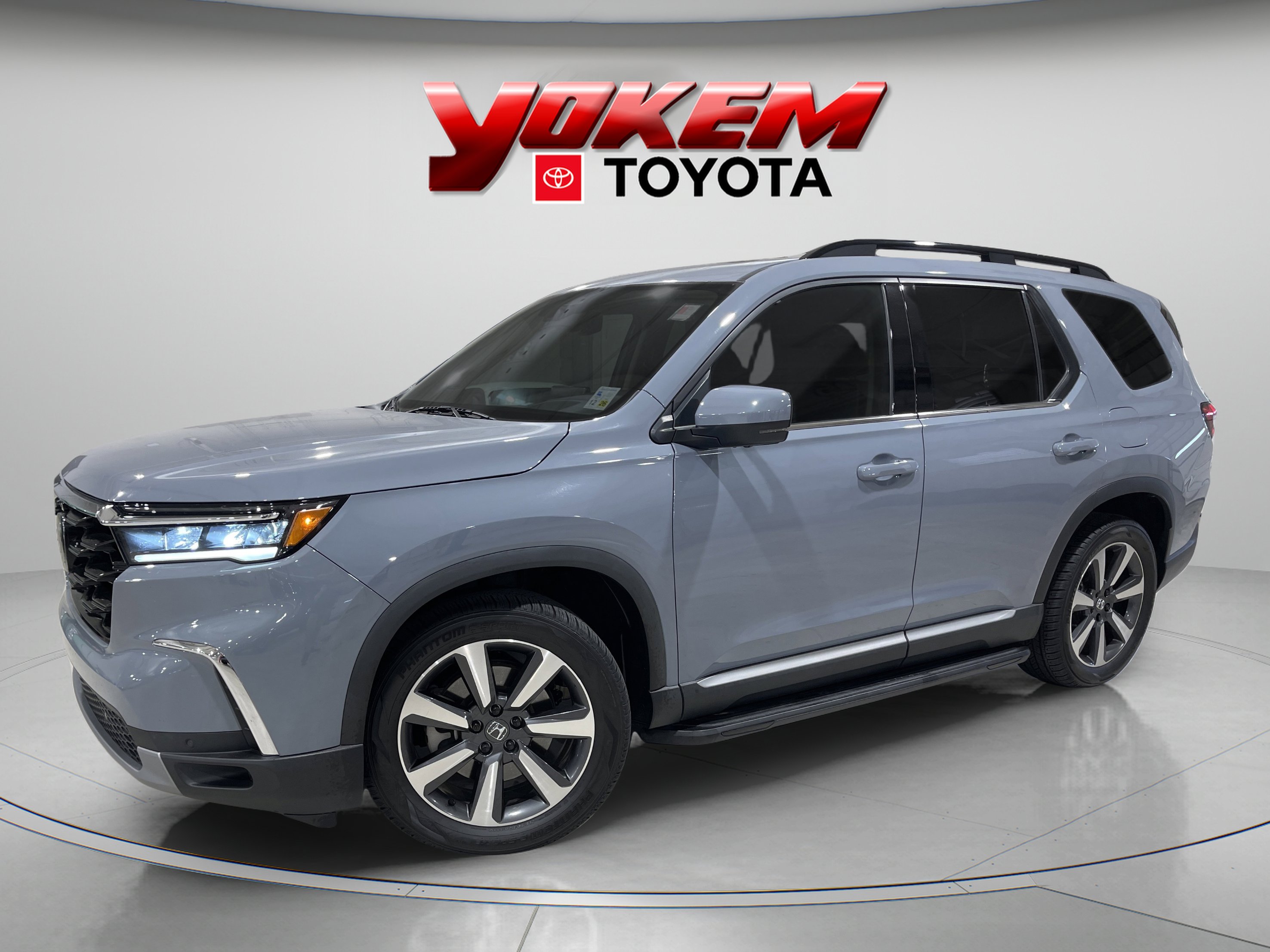 2023 Honda Pilot Elite's photo