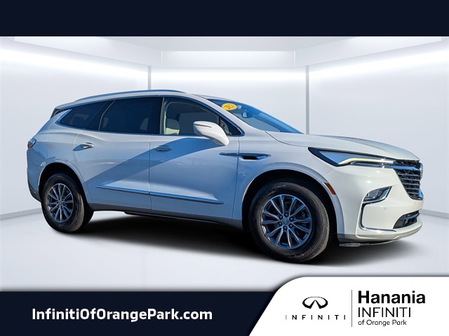 2023 Buick Enclave Essence's photo