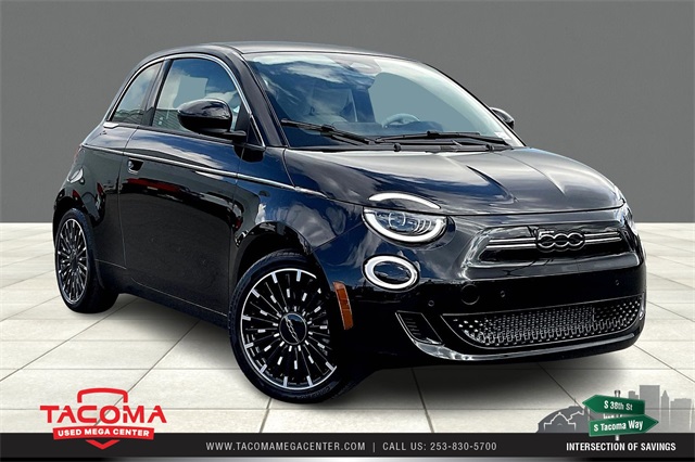2024 FIAT 500e Base