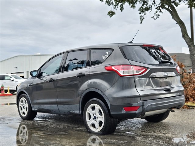 2016 Ford Escape S photo 2