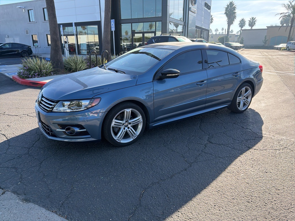 2017 Volkswagen CC 2.0T R-Line Executive photo 2