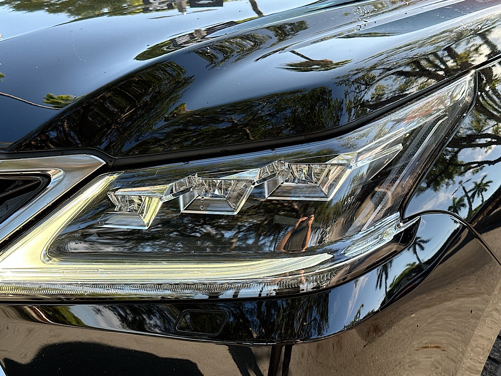 2020 Lexus LX 570 photo 39