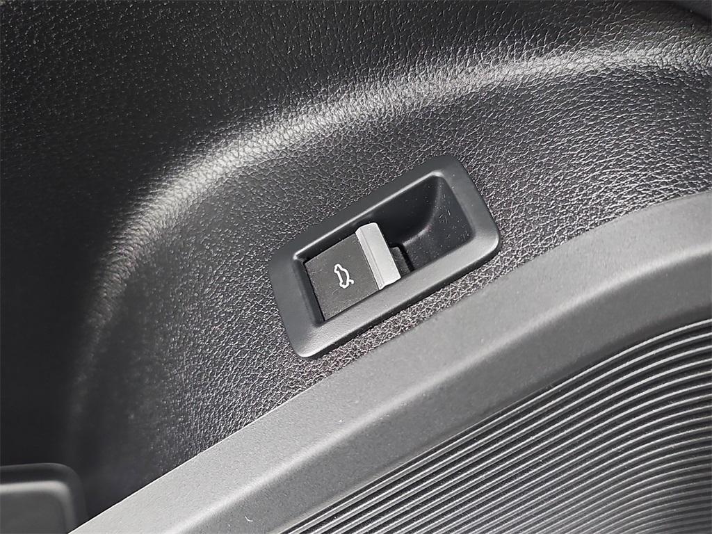 2021 Audi Q5 45 Premium Plus photo 35