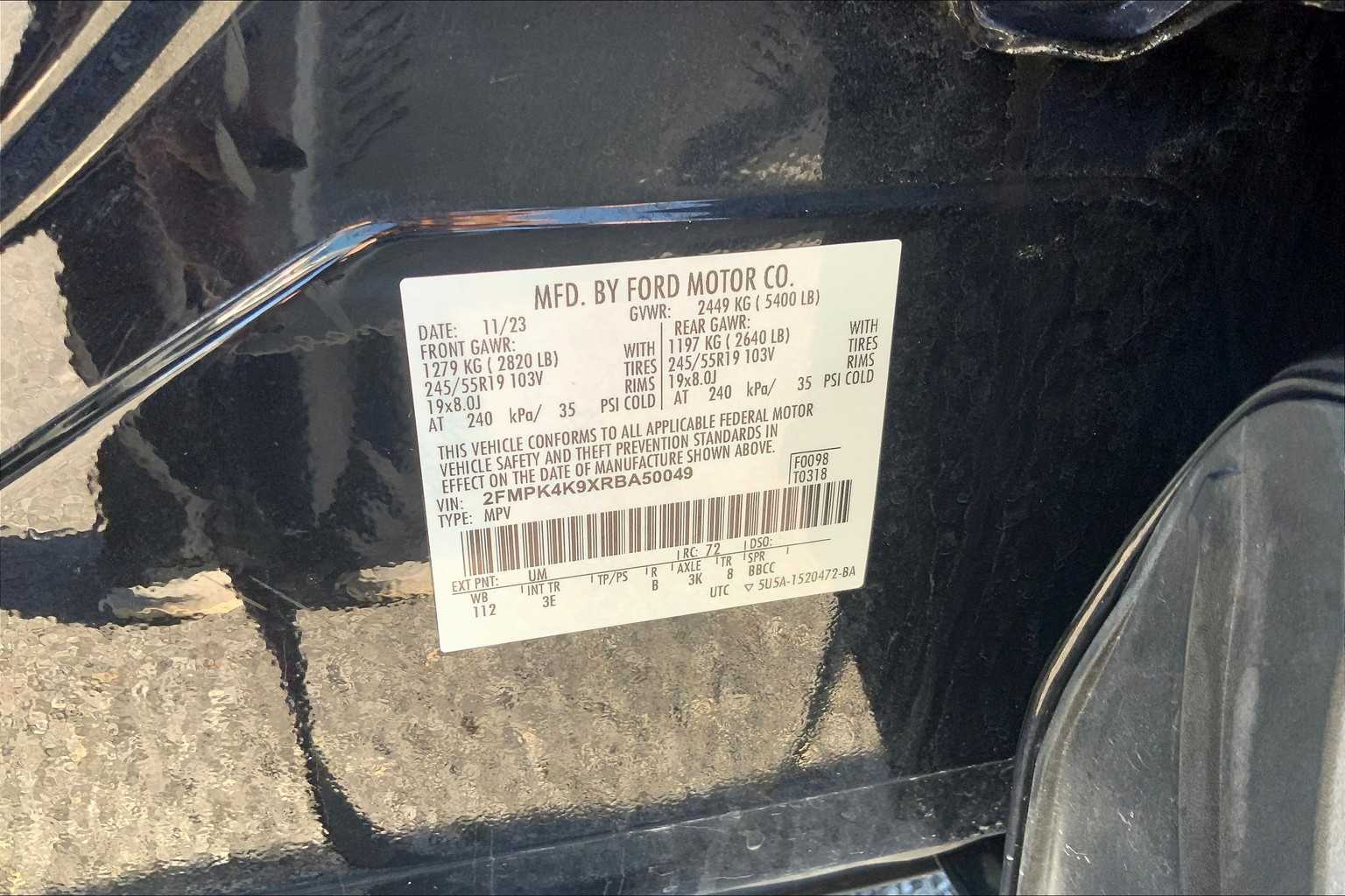 2024 Ford Edge Titanium photo 32