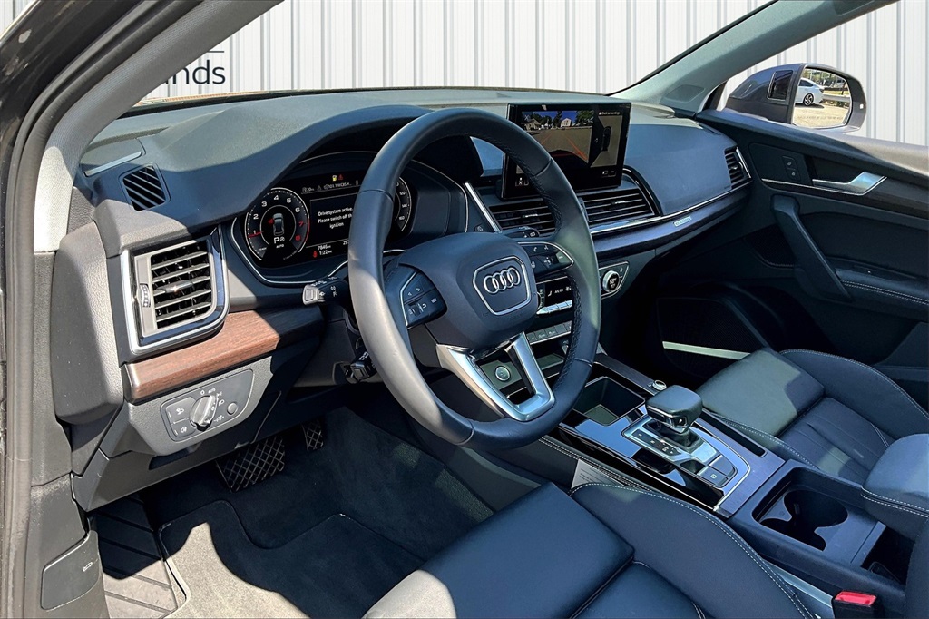 2025 Audi Q5 45 S line Premium Plus photo 17