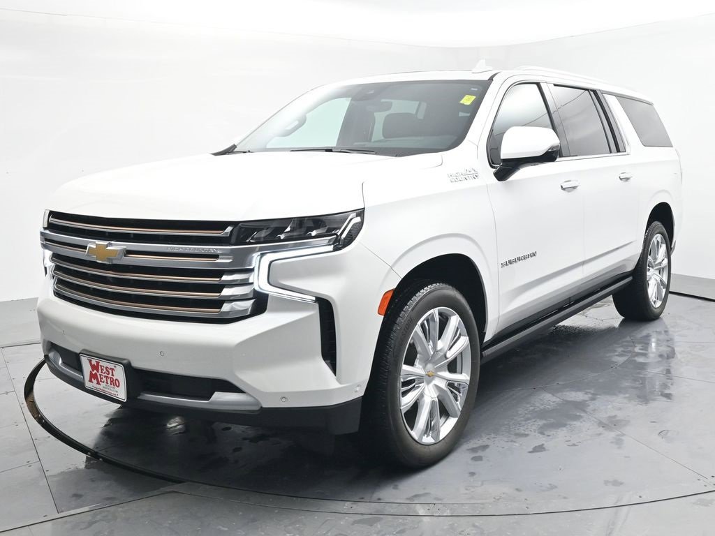 2023 Chevrolet Suburban High Country's photo