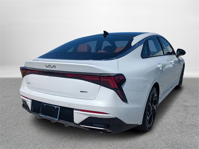 2025 Kia K5 GT-Line photo 3