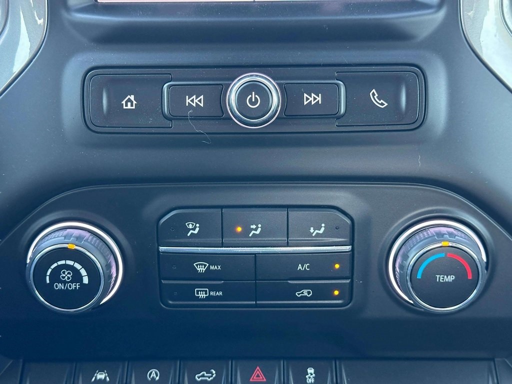 2023 Chevrolet Silverado 1500 Custom photo 18