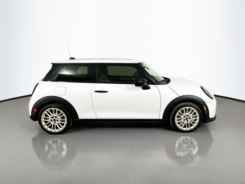 2025 Mini Cooper Hardtop 2 Door photo 4