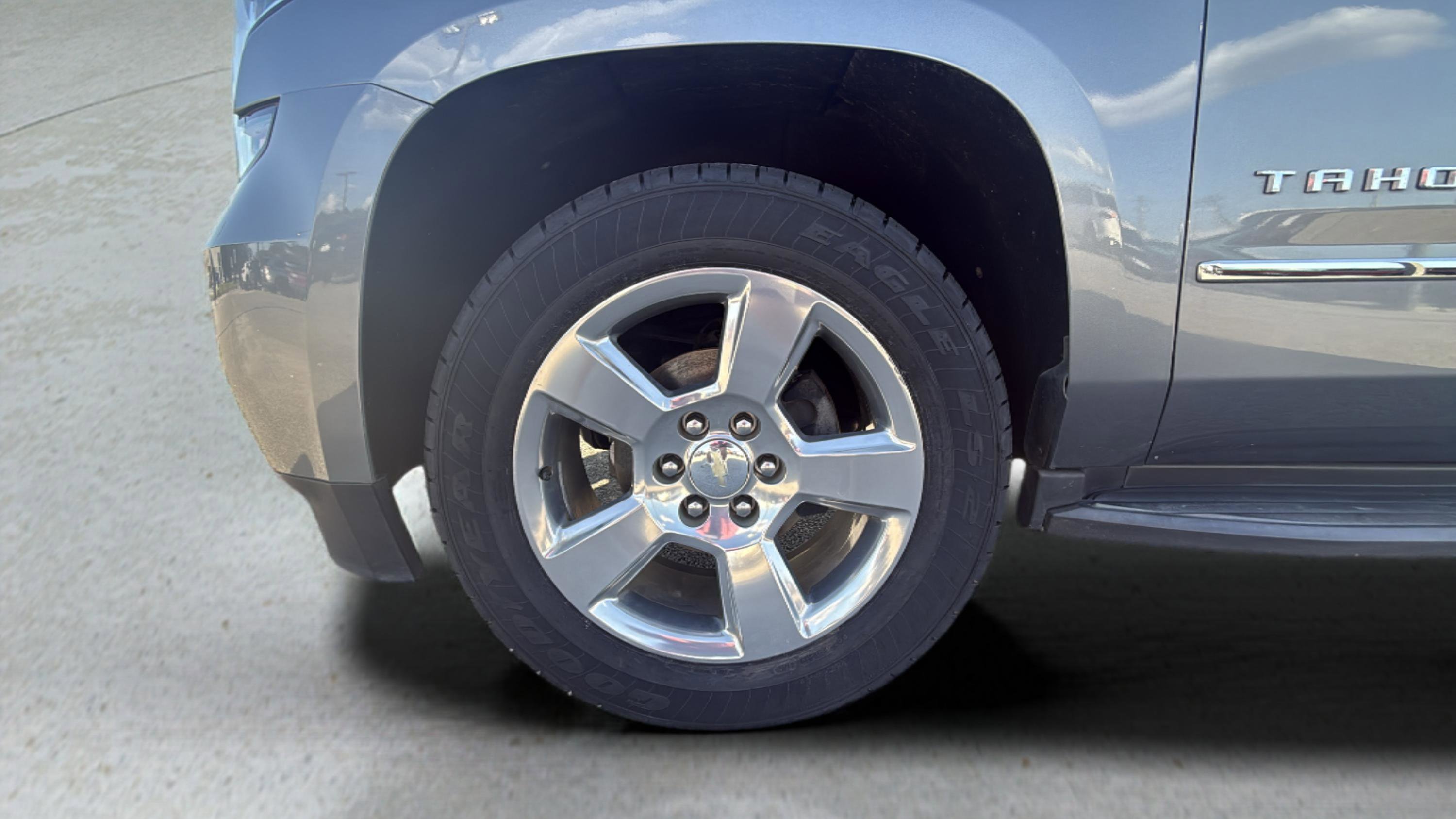 2020 Chevrolet Tahoe LT photo 16
