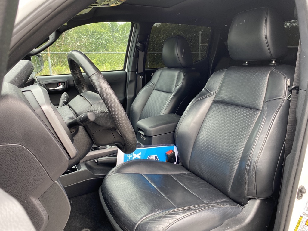 2020 Toyota Tacoma TRD Off-Road photo 22