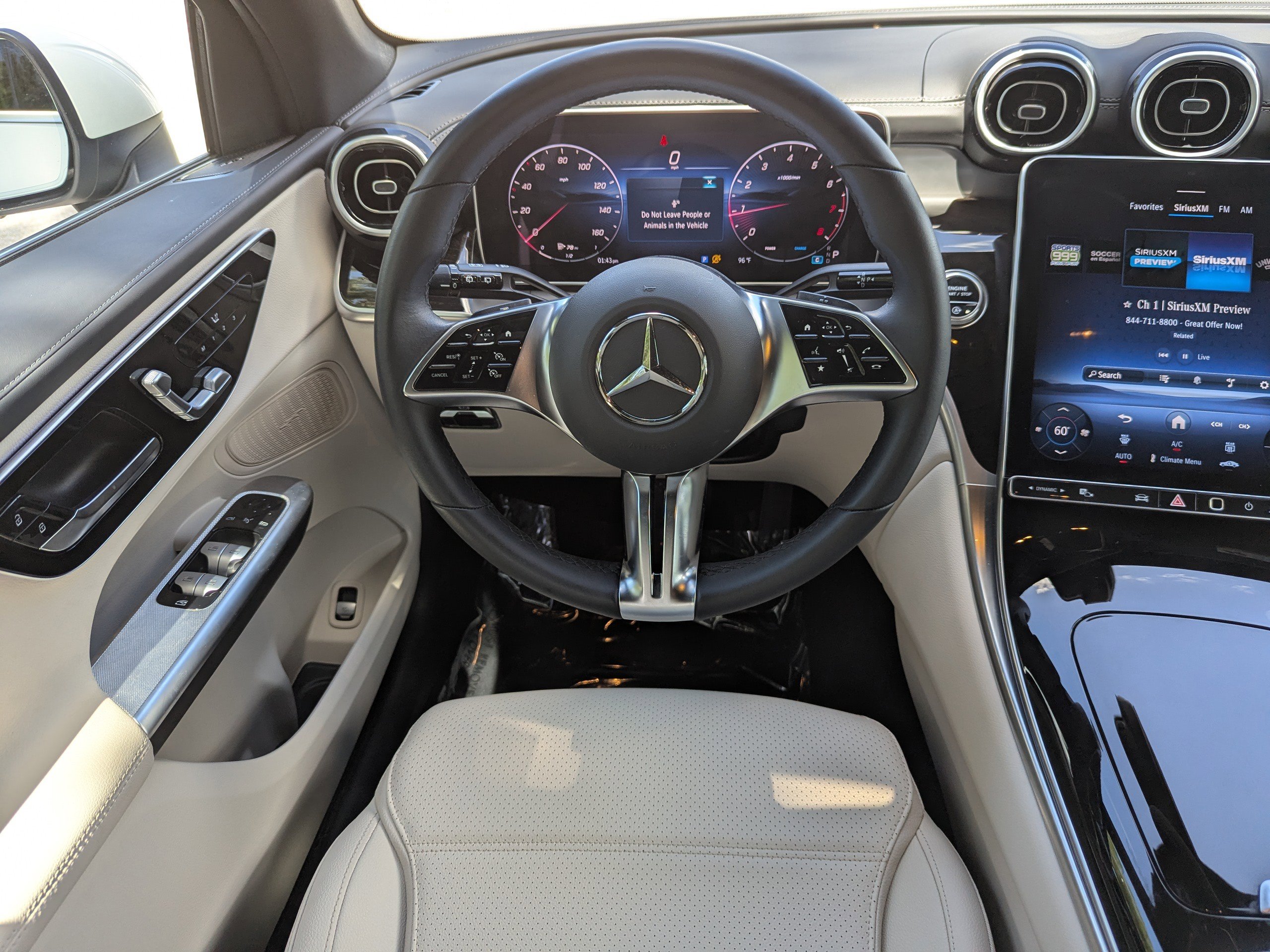 2025 Mercedes Benz GLC 300 4MATIC photo 13