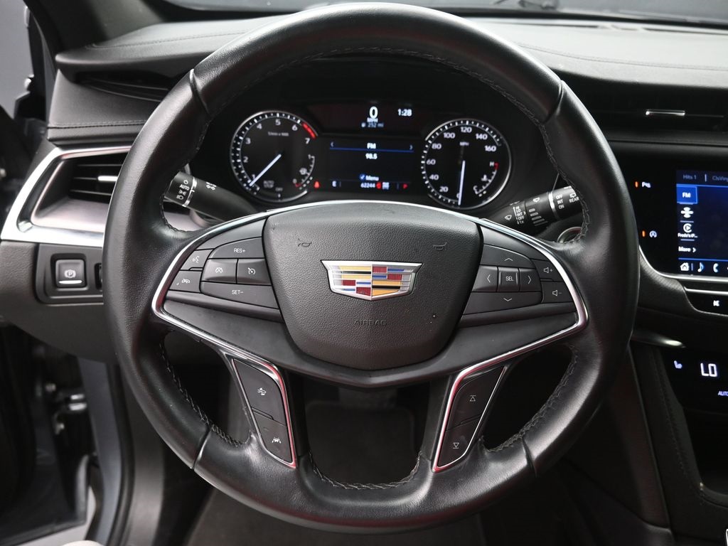 2022 Cadillac XT5 Luxury photo 6