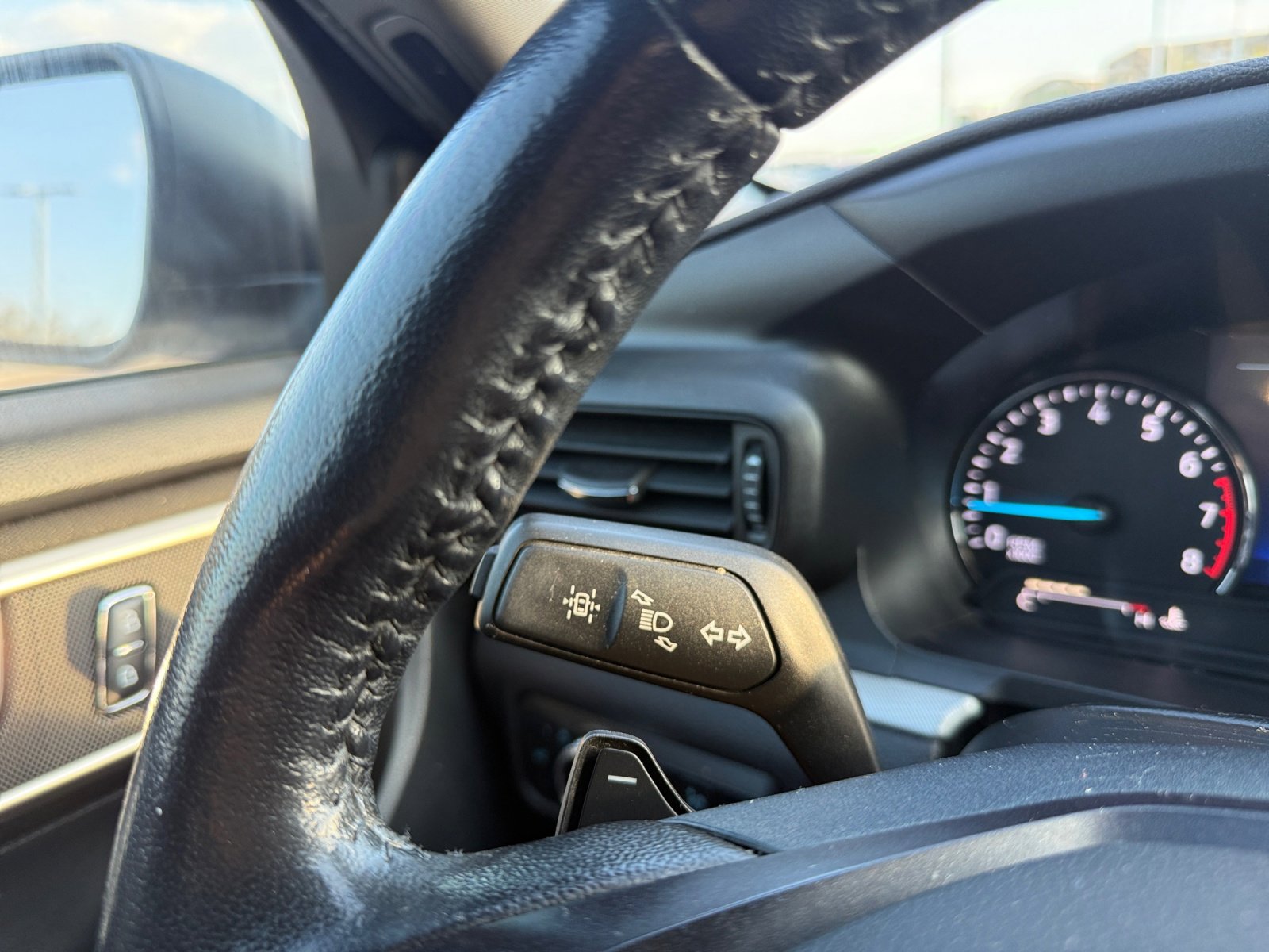 2020 Ford Explorer XLT photo 15