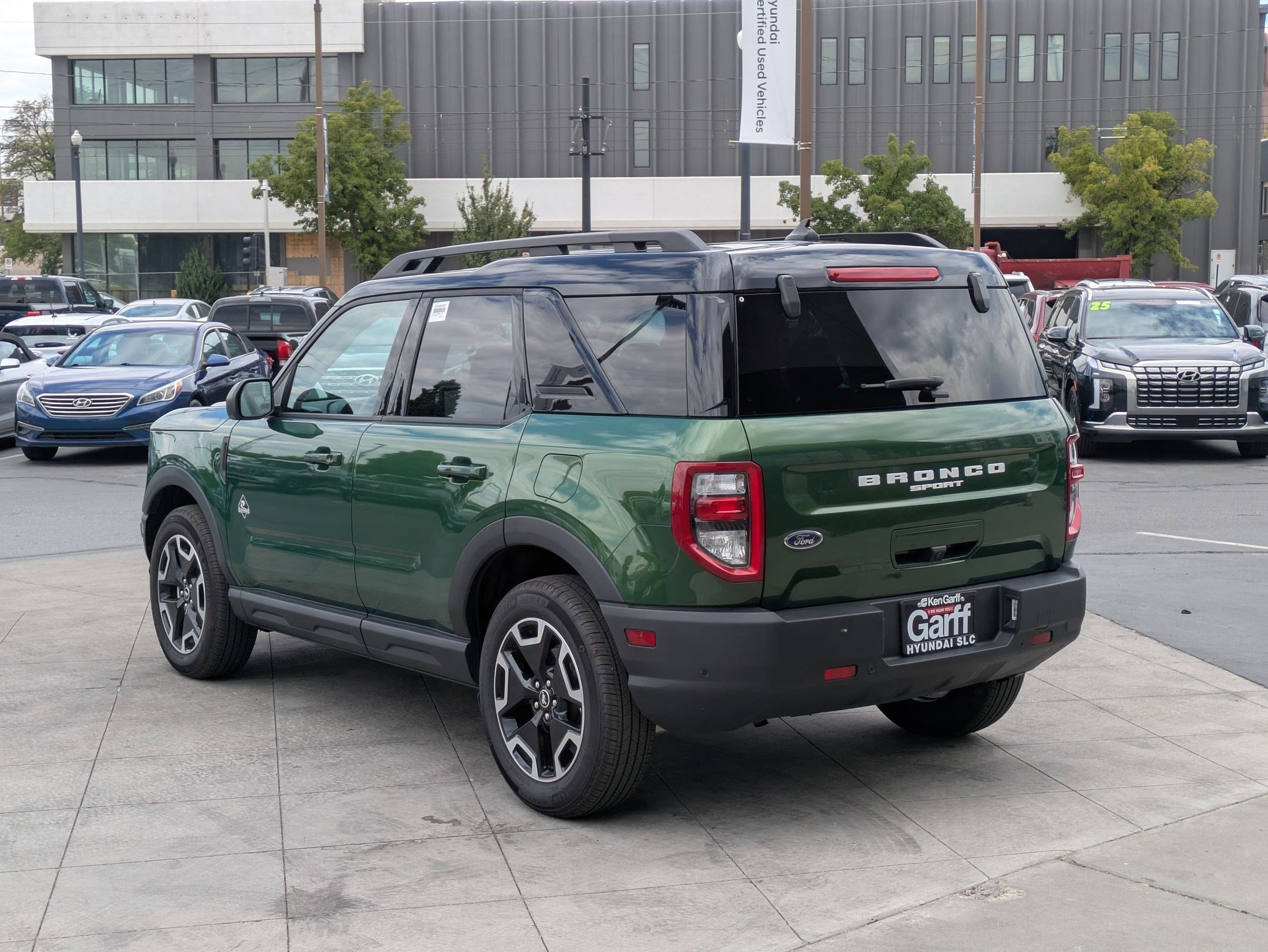 2024 Ford Bronco Sport Outer Banks photo 2