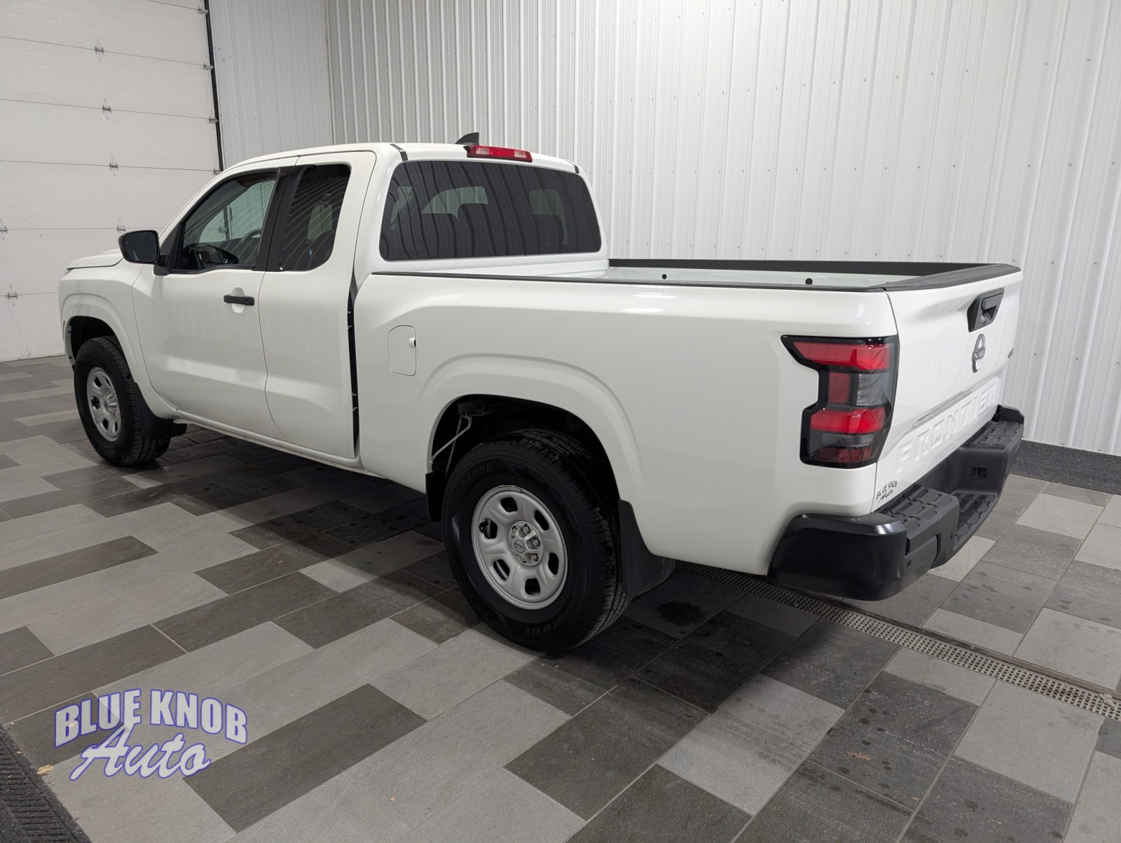 2024 Nissan Frontier S photo 2