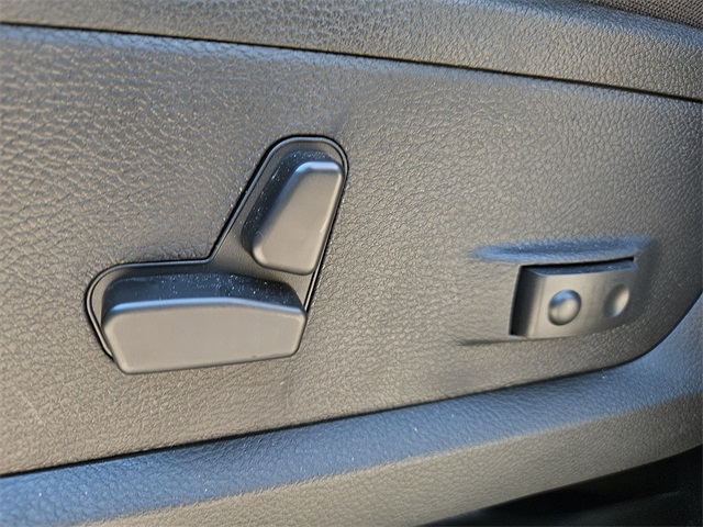 2025 Ram 2500 Big Horn photo 14