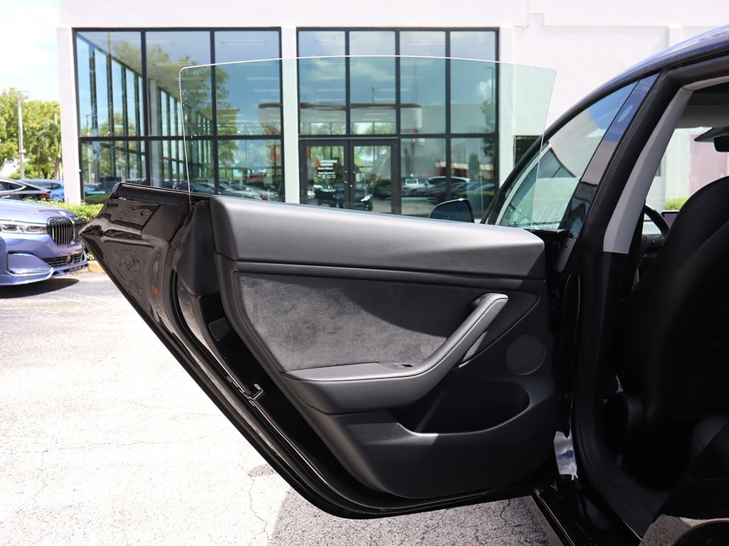 2021 Tesla Model 3 Standard Range Plus photo 20