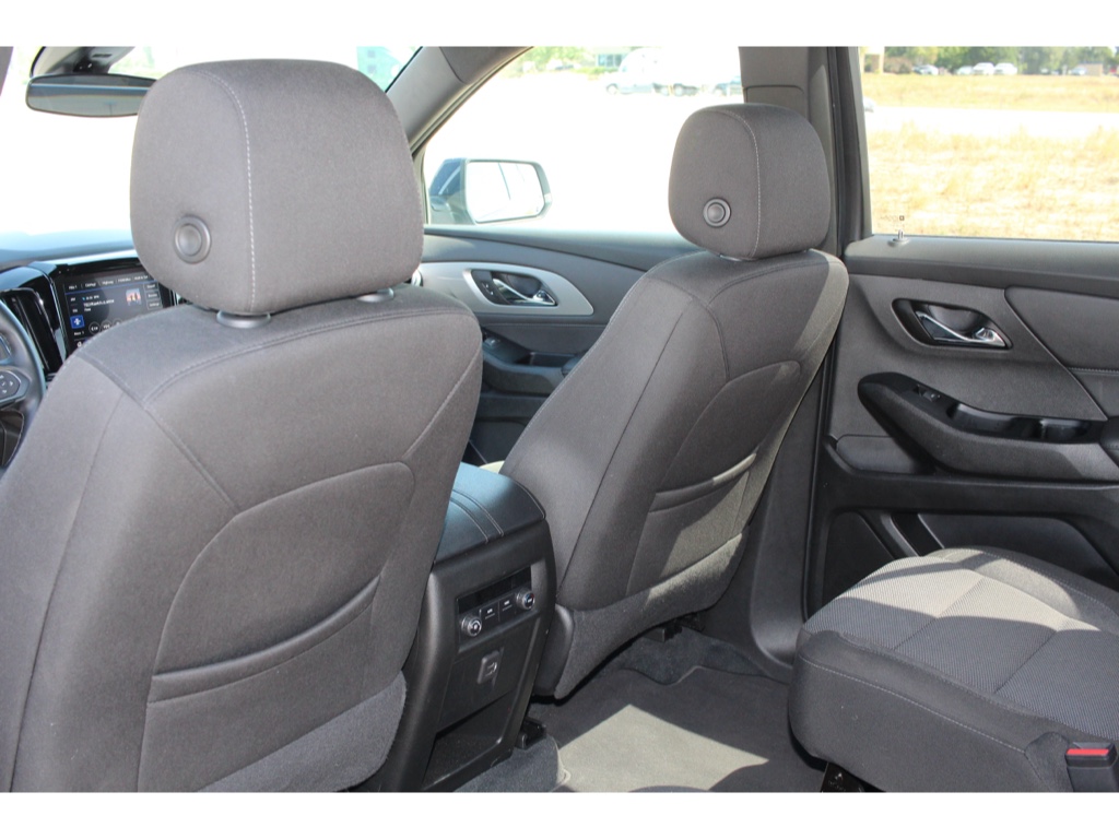 2023 Chevrolet Traverse Cloth photo 14