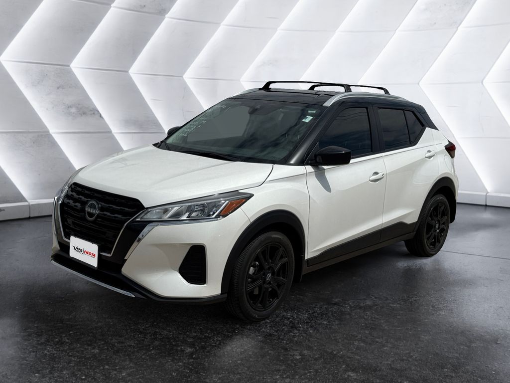 2024 Nissan Kicks SV photo 2