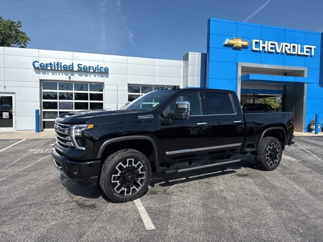 2025 Chevrolet Silverado 2500HD High Country photo 2
