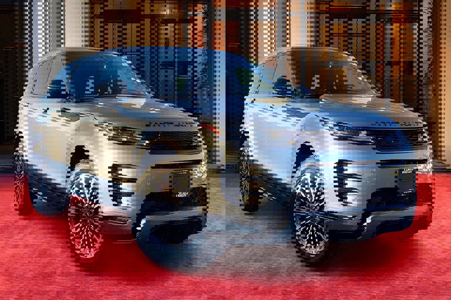 2024 Land Rover Range Rover Evoque Dynamic SE photo 7