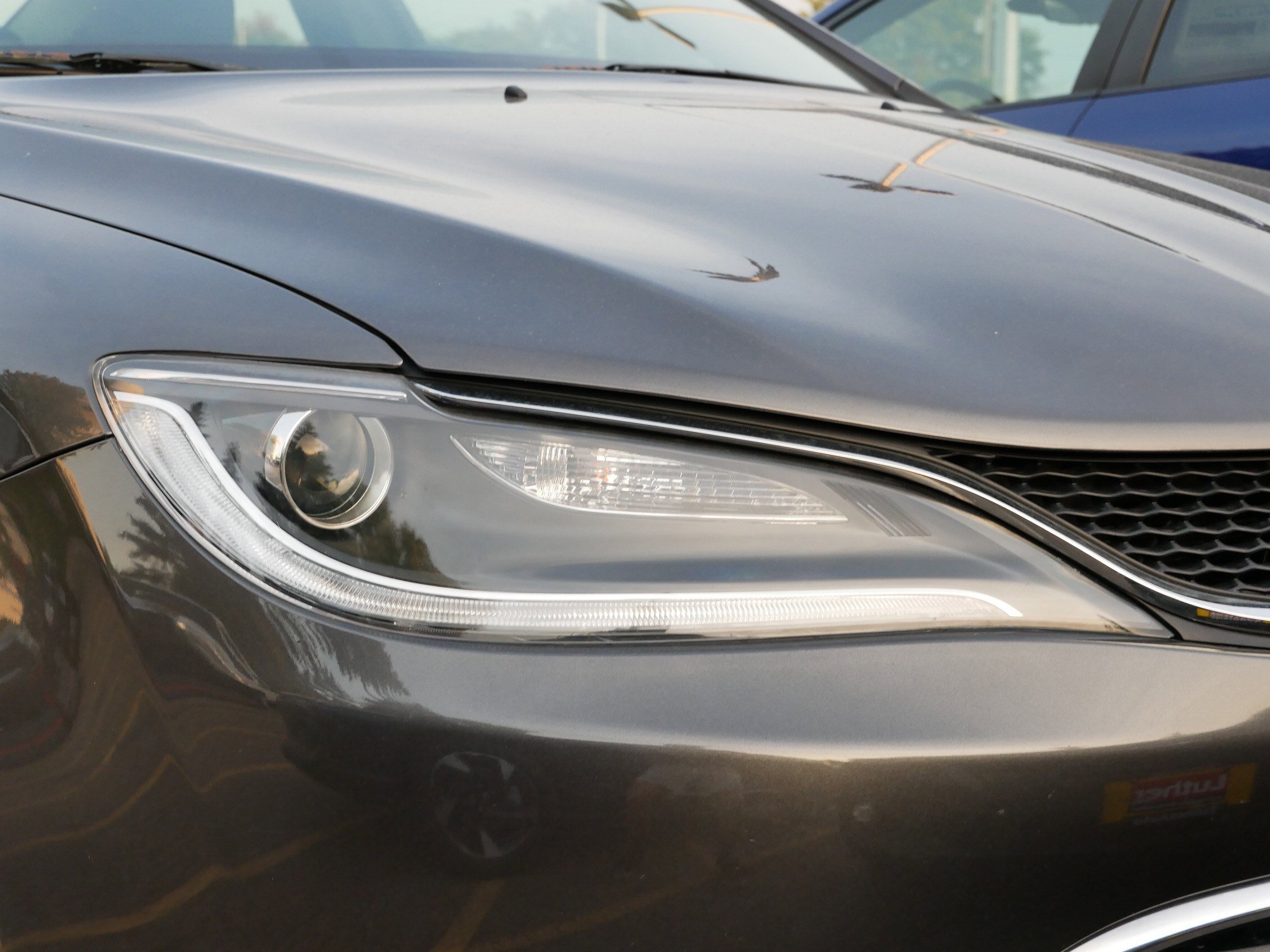 2016 Chrysler 200 Limited photo 2