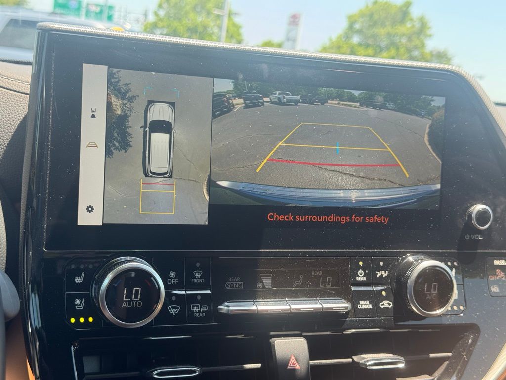 2023 Toyota Highlander Hybrid Platinum photo 33