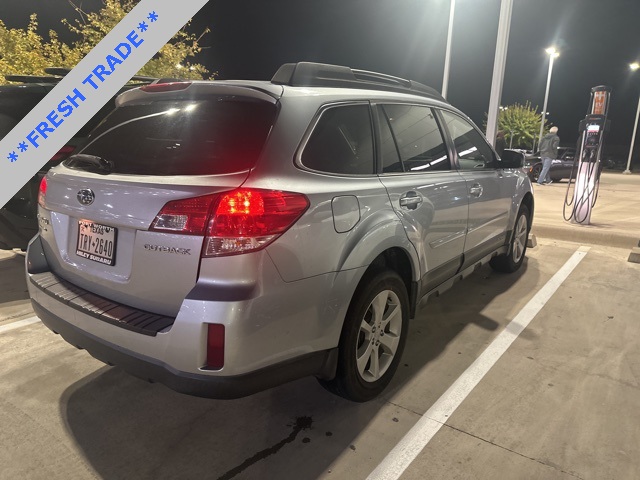 2013 Subaru Outback 2.5i Premium photo 3