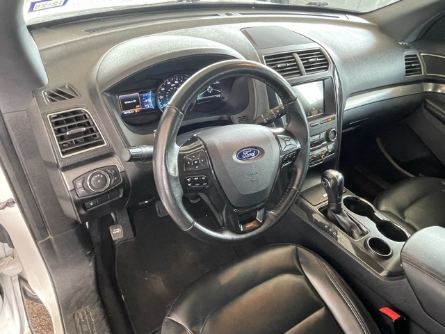 2019 Ford Explorer XLT photo 10