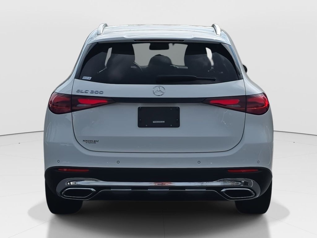 2023 Mercedes Benz GLC 300 photo 2