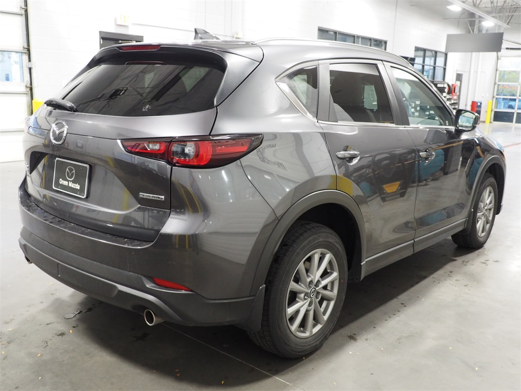 2022 Mazda CX-5 2.5 S Preferred photo 3