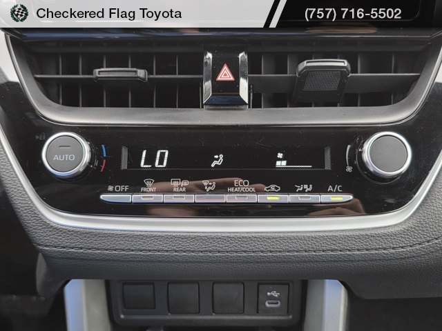 2024 Toyota Corolla Cross Hybrid SE photo 15