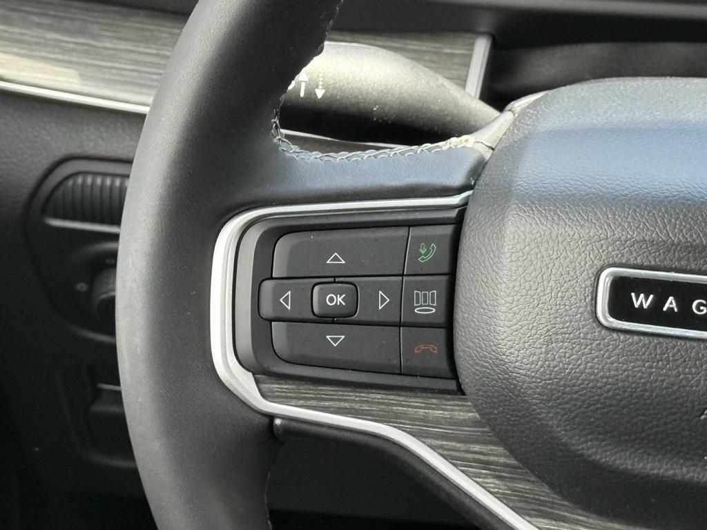 2023 Jeep Wagoneer L Series II photo 26
