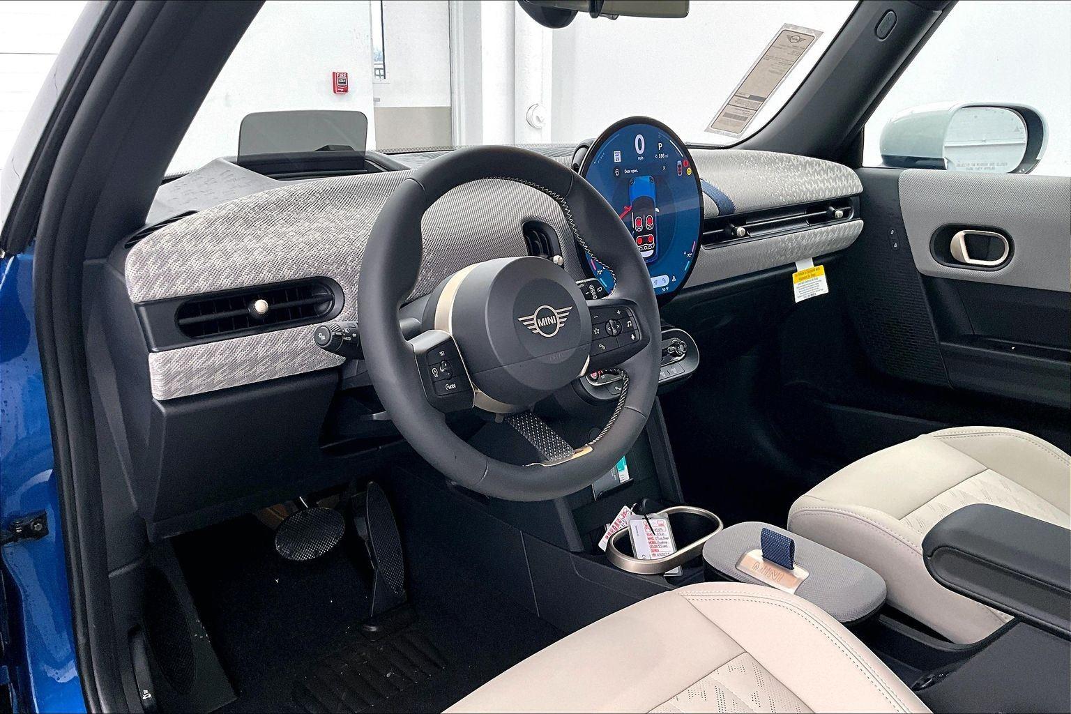 2026 Mini Cooper 2 Door Hardtop Signature photo 3