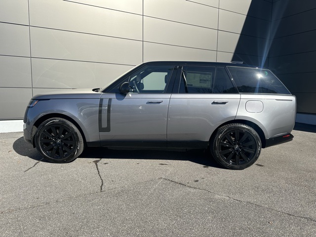 2025 Land Rover Range Rover SE photo 9