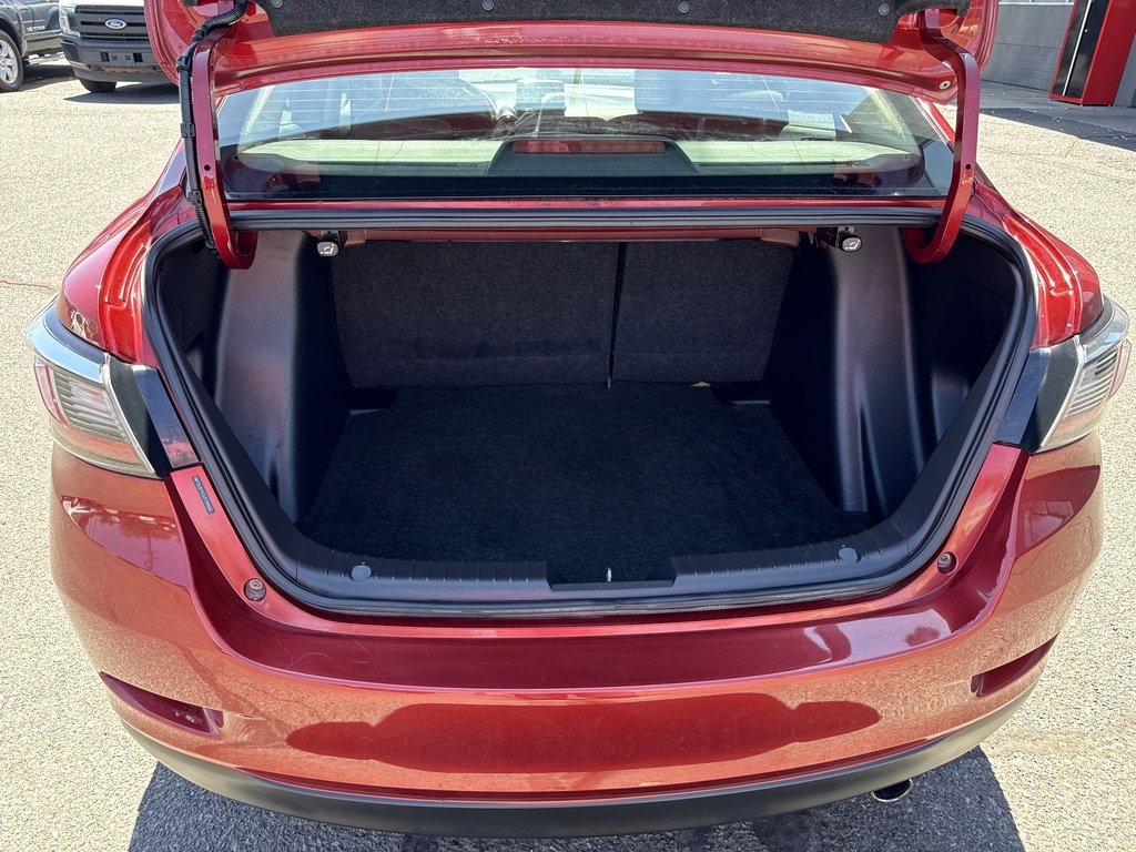 2018 Toyota Yaris iA Base photo 14
